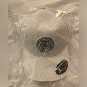 Travis Mathew (white) Floral CA Snapback Cap